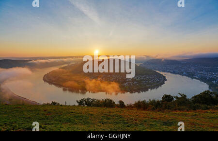 Vista dalla Gedeonseck presso l'ansa del fiume Reno a Boppard, Sunrise, Mittelrhein, Medio Reno, Renania - Palatinato, Foto Stock
