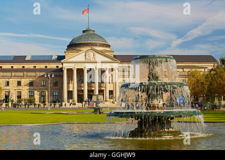 Kurhaus, Spa con il Casinò di Wiesbaden, Mittelrhein, Medio Reno, Hesse, Germania, Europa Foto Stock