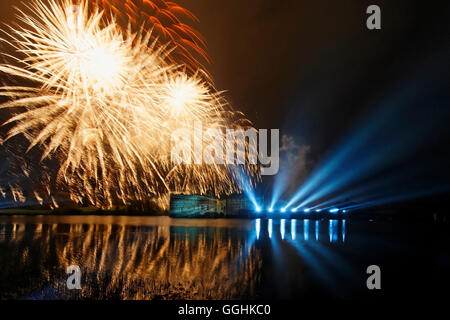 Fuochi d'artificio al Castello di Leeds, Maidstone Kent, Inghilterra, Gran Bretagna Foto Stock