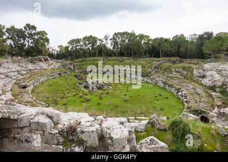 Anfiteatro romano, il Parco Archeologico della Neapoli, Siracusa, Sicilia, Italia Foto Stock