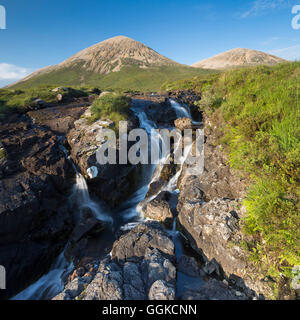 Beinn na Caillich, Loch Slapin, Isola di Skye, Ebridi Interne, Highland, Scotland, Regno Unito Foto Stock