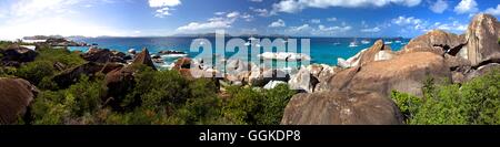 Formazione di roccia bagni su Virgin Gorda, Isole Vergini Britanniche, Mar dei Caraibi Foto Stock