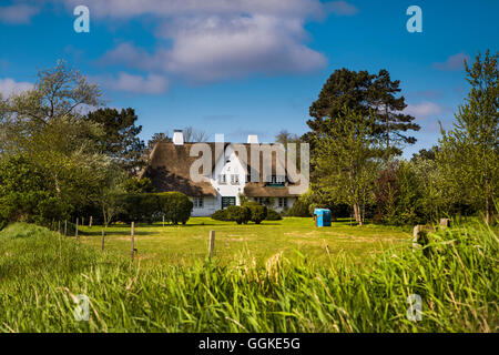 Casa di paglia, Nebel, Amrum Island, a nord delle Isole Frisone, Schleswig-Holstein, Germania Foto Stock