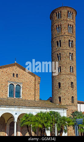 La Basilica di Sant Apollinare Nuovo in Ravenna, Emilia Romagna. L'Italia. Foto Stock