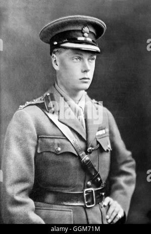 Edward VIII. Ritratto del Principe di Galles, futuro re Edward VIII e il Duca di Windsor (1894-1972), in uniforme militare. Foto da Bains Servizio Notizie, c.1915-1920. Foto Stock