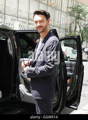 New York, Stati Uniti d'America. 05 Ago, 2016. Jack Huston a New York Live per parlare del suo nuovo film Ben-Hur in New York. NY Agosto 05, 2016. Credito: RW/MediaPunch/Alamy Live News Foto Stock