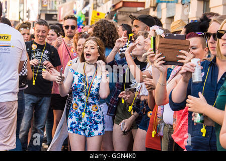 Brighton, Regno Unito. 6 agosto 2016. Brighton Pride Parade. Credito: Julia Claxton/Alamy Live News Foto Stock