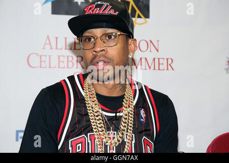 PHILADELPHIA, PA - 5 agosto : Allen Iverson raffigurato all'Allen Iverson Celebrity Gioco di basket presso la Temple University's Liacouras Center di Philadelphia, Pa su Agosto 5, 2016 Photo credit Star Shooter/MediaPunch Foto Stock