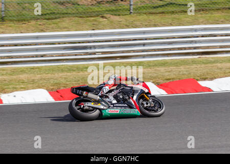 Brands Hatch, UK, 6 agosto 2016. Jason O'Halloran equitazione per la Honda Racing team durante il BSB Datatag turno di qualificazione. Rick diacono / Alamy Live News Foto Stock