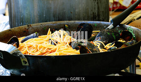 Prague Charles Square giorno cibo italiano Foto Stock