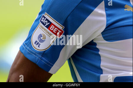 Vista generale del SkyBet EFL shirt distintivo durante il cielo di scommessa match del campionato a John Smith's Stadium, Huddersfield. Stampa foto di associazione. Picture Data: Sabato 6 agosto 2016. Vedere PA storia SOCCER Huddersfield. Foto di credito dovrebbe leggere: Richard Venditori/filo PA. Restrizioni: solo uso editoriale nessun uso non autorizzato di audio, video, dati, calendari, club/campionato loghi o 'live' servizi. Online in corrispondenza uso limitato a 75 immagini, nessun video emulazione. Nessun uso in scommesse, giochi o un singolo giocatore/club/league pubblicazioni. Foto Stock