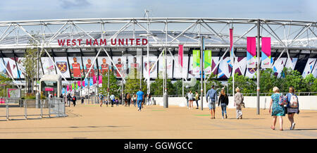 2012 London Olympic Stadium nuovo stadio di calcio della prima lega per West Ham Unito nel Queen Elizabeth Olympic Park Stratford Newham Inghilterra uk Foto Stock