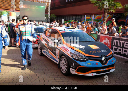 Rzeszow, Polonia 4° agosto 2016. FIA European Rally Championship evento in Rzeszów,macchine e i team presentazione al Millenium Hall Foto Stock