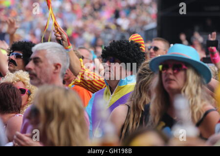 A Siddington, Cheshire, Regno Unito. Il 7 agosto, 2016. Ventole a Festival di riavvolgimento verso nord a Capesthorne Hall, vicino a Macclesfield. Foto Stock