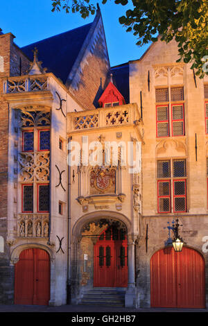 Il Porter's House - Pijndershuisje o Rijkepijndershuisje (1470) a Bruges, Belgio Foto Stock