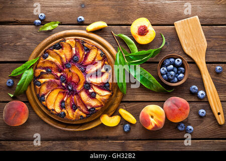 torta di pesche Foto Stock