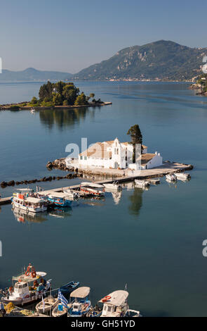 Il Sacro Monastero di Panagia Vlacherna e Isola di mouse, Kérkyra, Mar Ionio, Corfù, Isole greche, Grecia Foto Stock