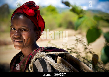 La donna da Dorze tribù in Etiopia Foto Stock