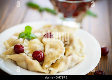 Gnocchi di ciliegia con la menta Foto Stock