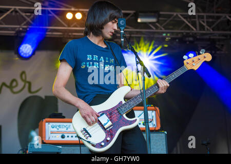 Londra, Regno Unito. 07 Ago, 2016. Thomas Warmsley di templi compie durante il pescato dal fiume Tamigi festival a Fulham Palace il 7 agosto 2016 a Londra, Inghilterra. Credito: Michael Jamison/Alamy Live News Foto Stock