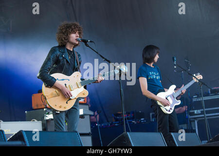 Londra, Regno Unito. 07 Ago, 2016. James Bagshaw & Thomas Warmsley dei templi di eseguire durante il pescato dal fiume Tamigi festival a Fulham Palace il 7 agosto 2016 a Londra, Inghilterra. Credito: Michael Jamison/Alamy Live News Foto Stock