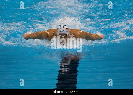 Rio de Janeiro, Brasile. 8 agosto 2016. Michael Phelps (USA) a competere in 200m Butterfly al 2016 Olimpiadi estive. Credito: NCP Fotografia/Alamy Live News Foto Stock