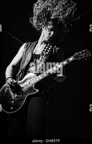 Toronto, Ontario, Canada. 8 Ago, 2016. American hard rock cantante, compositore e chitarrista di stato del Wisconsin JARED James Nichols aperti per Zakk Wylde libro delle ombre II tour al Phoenix Theatre di Toronto. © Igor Vidyashev/ZUMA filo/Alamy Live News Foto Stock