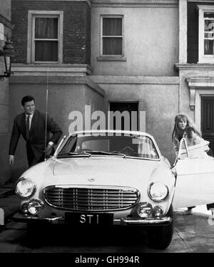 Il SAINT / USA 1962-1969 / John Ainsworth, Robert Asher Szene mit Simon Templar/santo (Roger Moore) Regie: John Ainsworth, Robert Asher Foto Stock