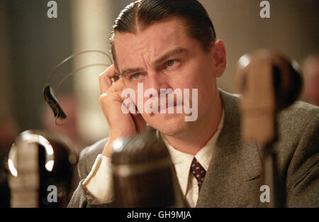 AVIATOR USA 2004 Martin Scorsese Howard Hughes (LEONARDI DiCAPRIO) im Gerichtssaal Regie: Martin Scorsese Foto Stock