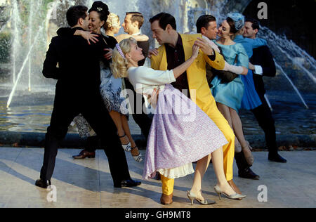 Al di là del mare NEGLI STATI UNITI/Deutschland 2004 Kevin Spacey Sandra Dee (Kate Bosworth) und Bobby Darin (Kevin Spacey) tanzen. Regie: Kevin Spacey Foto Stock