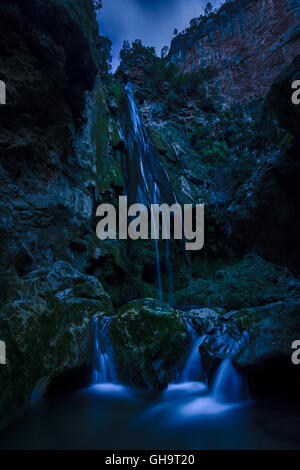 Cascate d'Akchour di notte, Talassemtane National Park, Marocco Foto Stock