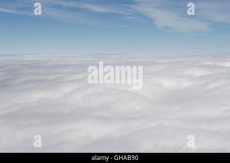 Nuvole come visto da sopra vista aerea Foto Stock