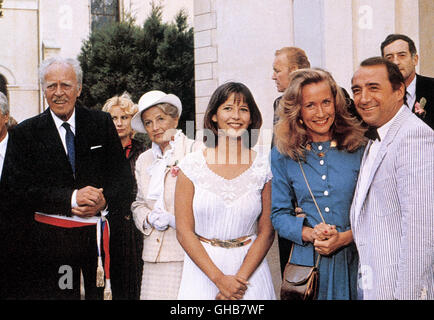 LA BOUM 2 Frankreich 1982 Claude Pinoteau Szene mit Vic (Sophie Marceau) und den Eltern (Brigitte Fossey und CLAUDE BRASSEUR) Komödie Regie: Claude Pinoteau Foto Stock