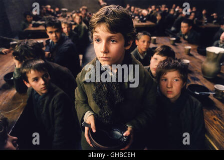 OLIVER TWIST UK/Repubblica ceca/F/IT 2005 Roman Polanski scena con Oliver Twist (BARNEY CLARK) Regie: Roman Polanski Foto Stock