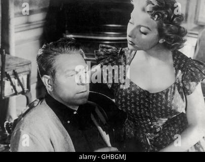 LA NUIT EST MON ROYAUME Frankreich 1951 Georges Lacombe JEAN GABIN (Raymond Pinsard), SIMONE VALERE (Louise Louveau) Regie: Georges Lacombe Foto Stock