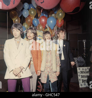 Tutto ciò di cui hai bisogno è l'amore: Beatles - Paul McCartney, George Harrison e Ringo Starr, John Lennon (1967) Foto Stock