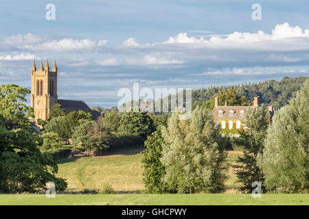 San Michele e Tutti gli Angeli Chiesa, Broadway, Worcestershire, England, Regno Unito Foto Stock