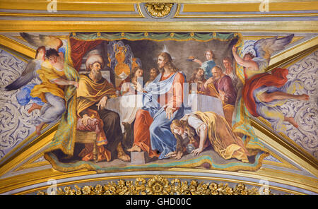 Roma, Italia - 9 Marzo 2016: il dettaglio di affresco della volta Maria Gesù lava i piedi nella Chiesa di Santa Maria Maddalena Foto Stock