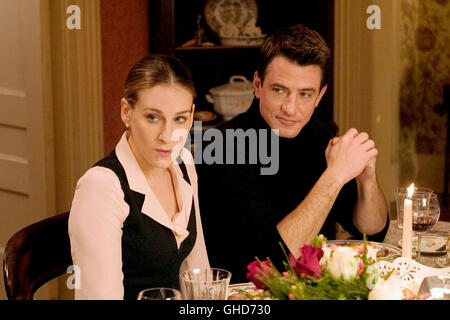 La pietra della famiglia - VERLOBEN VERBOTEN! La pietra della famiglia USA 2005 Thomas Bezucha Meredith (Sarah Jessica Parker) e Everett (Dermot Mulroney) Regie: Thomas Bezucha aka. La pietra della famiglia Foto Stock