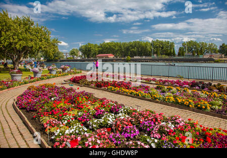 Erie Basin Marina Parchi e giardini sul fiume di Buffalo e il Lago Erie in Buffalo New York Foto Stock