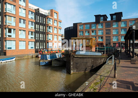 Imbarcazioni storiche ormeggiata presso il Waterways Museum in Gloucester Docks, Gloucester, Regno Unito Foto Stock