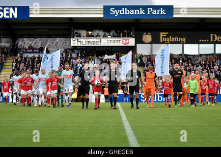 HADERSLEV, DENAMRK - Agosto 4, 2016: Terzo Round eliminazione a European League match SonderjyskE - KGHM Zaglebie Lubin 1:1. Foto Stock