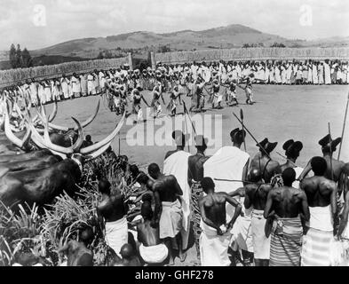 KING SOLOMON'S MINE USA 1950 C. Bennett, A. Marton scena della danza nativi in Africa. Regie: C. Bennett, A. Marton Foto Stock