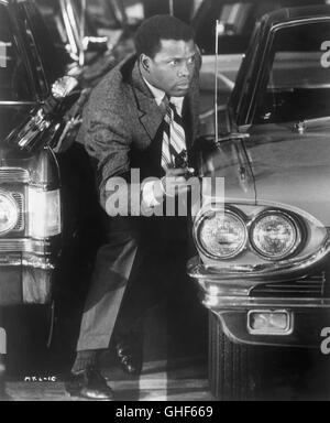 SIDNEY POITIER (nato il 20 febbraio 1927), è una delle Bahamas American Academy Award-winning attore (film e stadio), regista. Compleanno: 20. febr. 2007 - ' 80 '. immagine: Sidney Poitier in azione in "mi chiamano il sig. Tibbs' (1969). Foto Stock