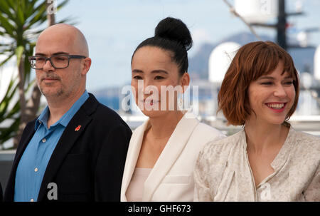 Santiago Loza, Naomi Kawase, Marie-Josee Croze a Cinefondation e cortometraggi giuria chiamata foto alla sessantanovesima Cannes Film Fest Foto Stock