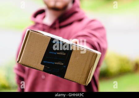 Regno Unito. Il 28 settembre 2016. Amazon inizia a vendere la sua eco Un dispositivo di riconoscimento vocale in UK Credit: stephen Barnes/Alamy Live News Foto Stock