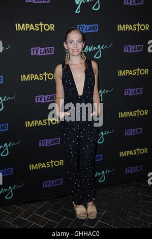 New York, NY, STATI UNITI D'AMERICA. Il 27 settembre, 2016. Tessa Albertson presso gli arrivi di TV Land è più giovane IMPASTOR Premiere Party, Vandalo, New York, NY Settembre 27, 2016. © Kristin Callahan/Everett raccolta/Alamy Live News Foto Stock