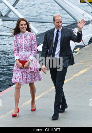 Toronto, ON, Canada. Xxv Sep, 2016. 25 Settembre 2016 - Vancouver, British Columbia, Canada - Princess Kate, duchessa di Cambridge e del principe Guglielmo duca di Cambridge visitare British Columbia durante il loro tour del re del Canada in 2016. Photo credit: Brent Perniac/AdMedia © Brent Perniac/AdMedia/ZUMA filo/Alamy Live News Foto Stock