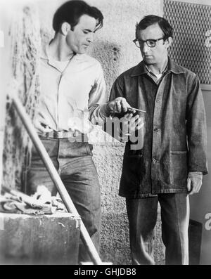 MARCEL HILLAIRE (Fritz), WOODY ALLEN (Virgil Starkwell) Regie: Woody Allen aka. Prendere i soldi e scappa Foto Stock