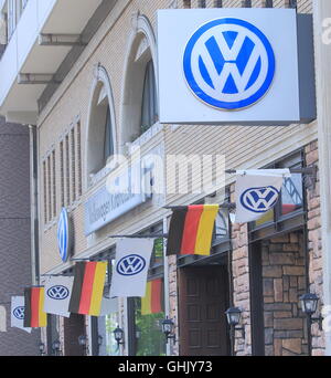 Volkswagen store tedesco produttore di automobili con sede a Walfsburg Germania. Foto Stock